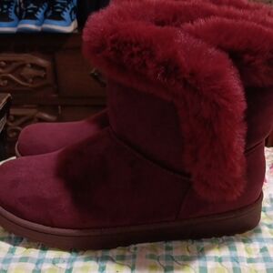 SO Women's Burgundy Fur Ankle Booties
